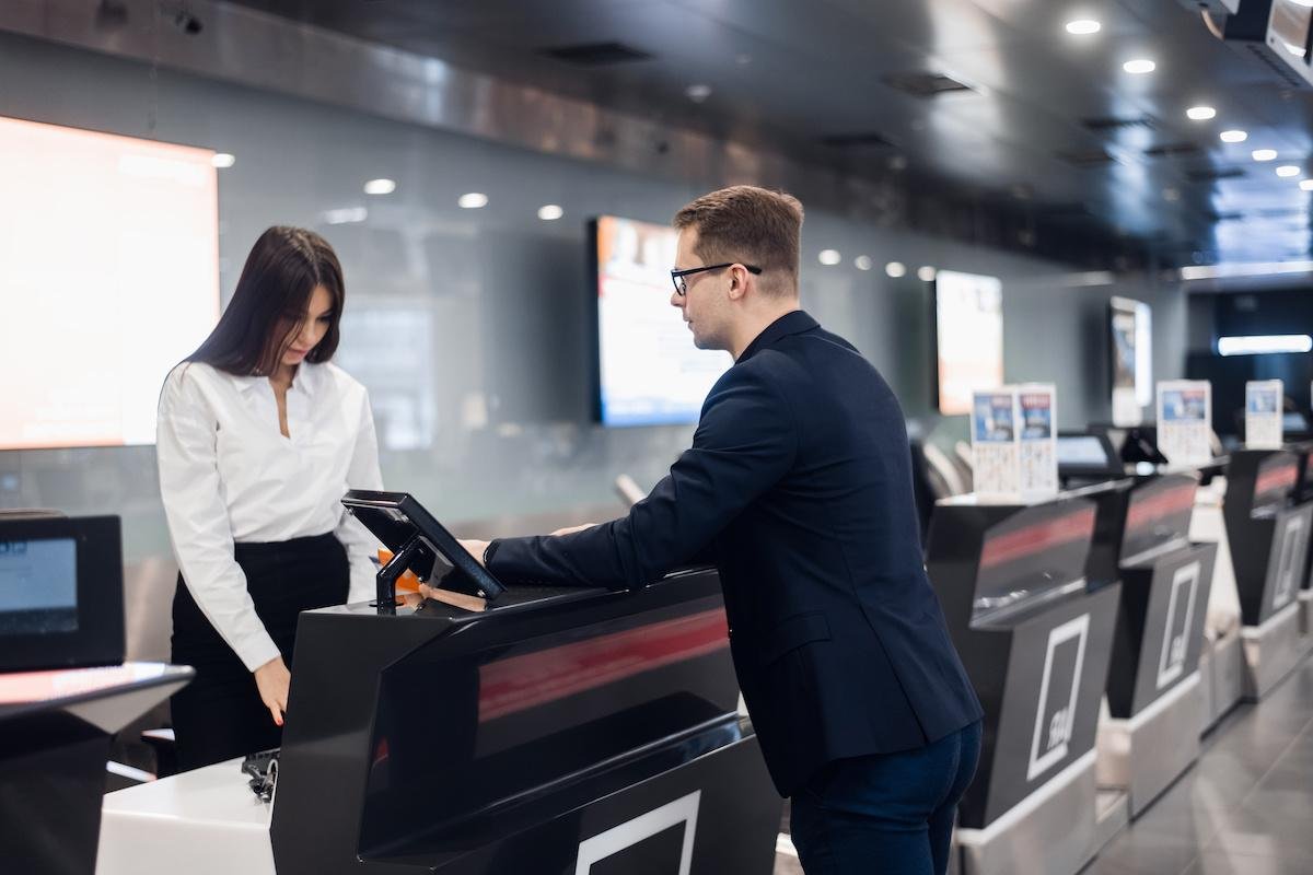 Passenger reporting lost item on SpiceJet flight baggage recovery assistance guide